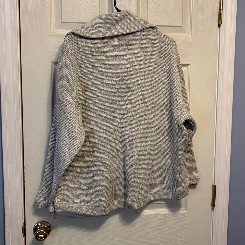 Cozy Light Gray Half-Zip Knit Pullover - Picture 3 of 4